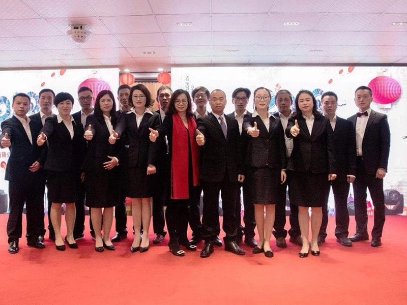 บนถนนที่มีแสงแดดสดใส ไล่ตามความฝันของคุณ --- งานเลี้ยงขอบคุณสิ้นปี 2561 ของ Zhejiang Jufeng Stamping Technology Co., Ltd. จัดขึ้นอย่างยิ่งใหญ่